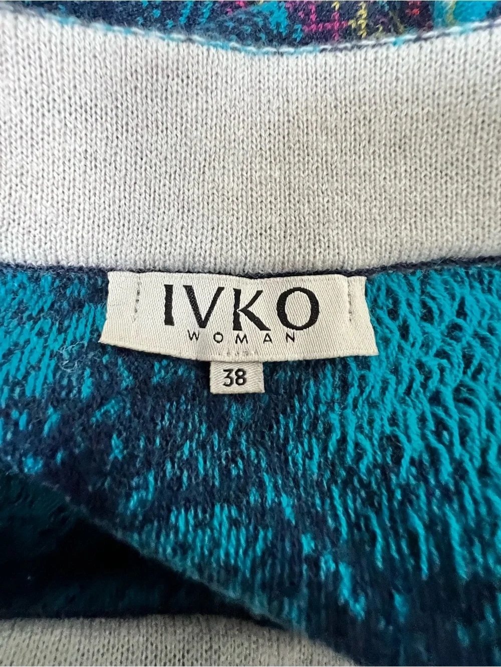 IVKO brocade flat